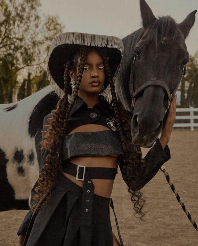 What is Cowgirl Hairstyle